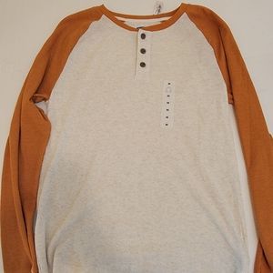 Old Navy Men's long sleeve waffle shirt